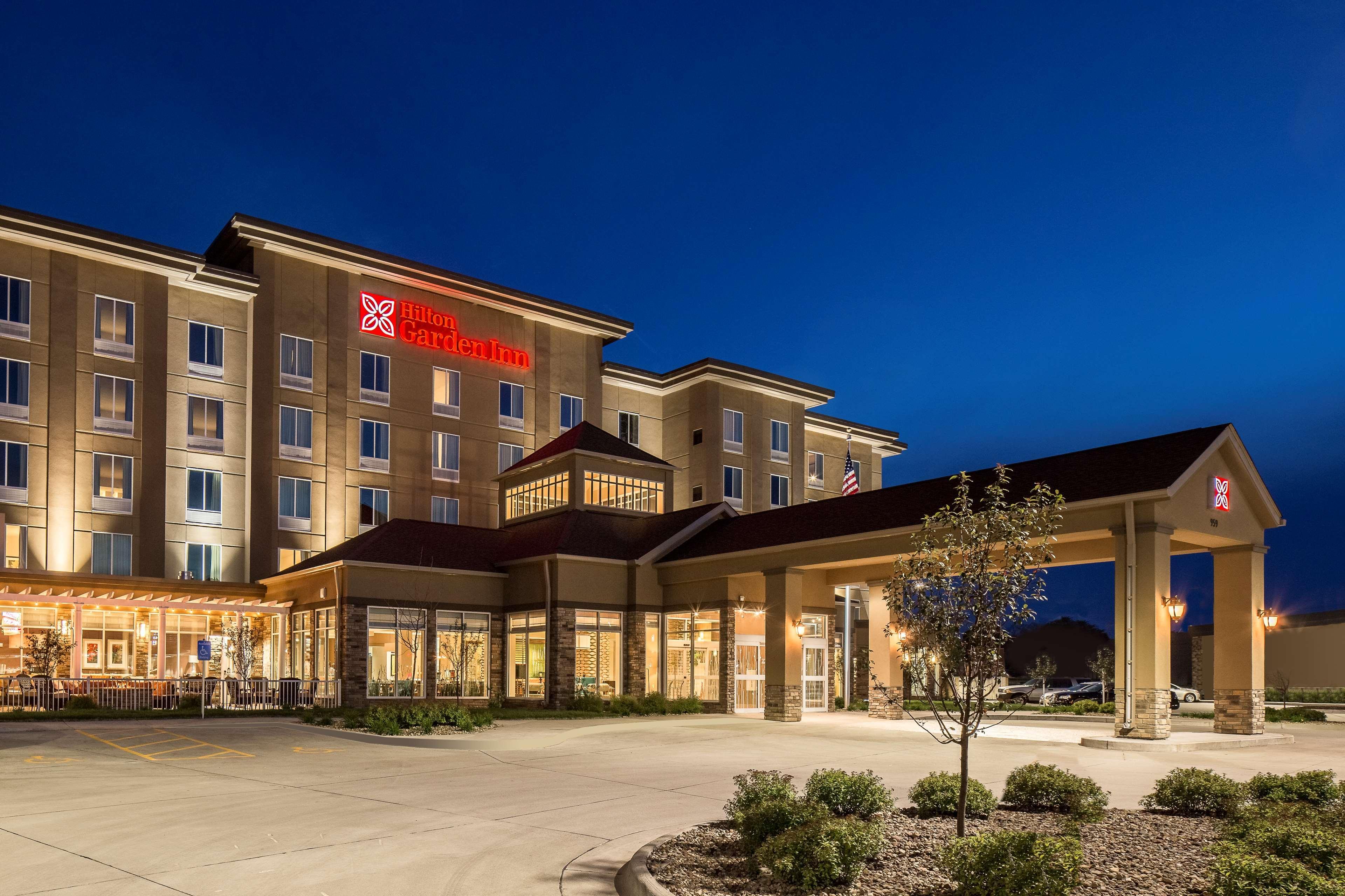 Hilton Garden Inn Bettendorf/ Quad Cities Zewnętrze zdjęcie