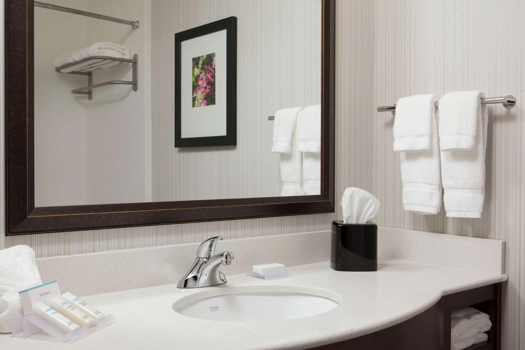 Hilton Garden Inn Bettendorf/ Quad Cities Zewnętrze zdjęcie