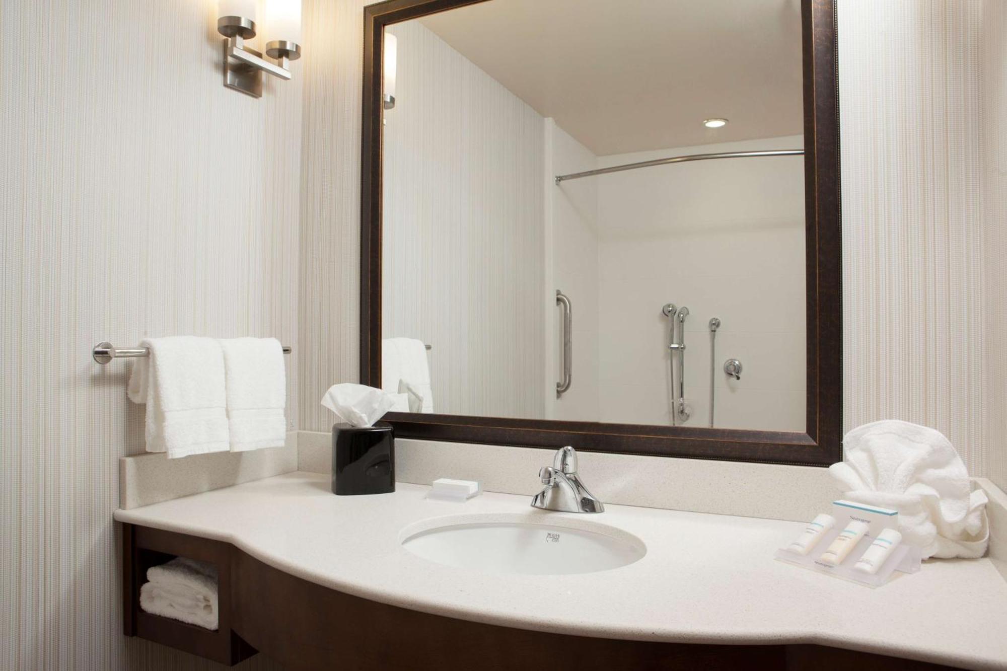 Hilton Garden Inn Bettendorf/ Quad Cities Zewnętrze zdjęcie