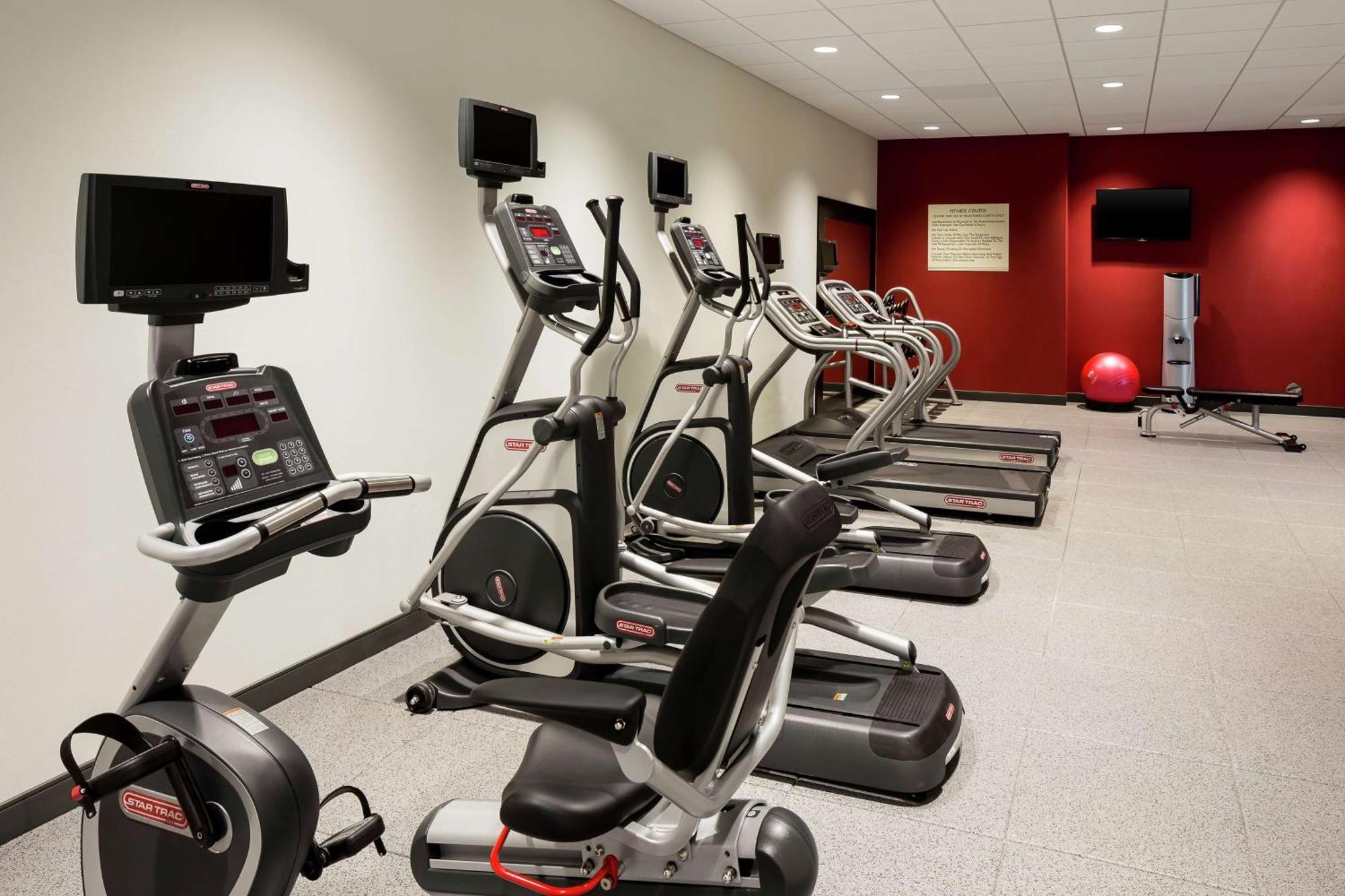 Hilton Garden Inn Bettendorf/ Quad Cities Zewnętrze zdjęcie